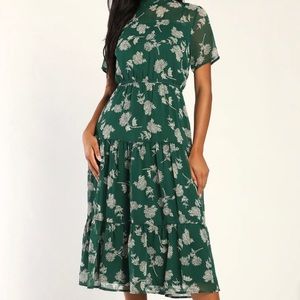 ✨Lulus✨ Dressed Up Floral Print Midi Dress